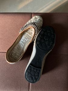 Rajasthani Embellished Payal and Ghungroo Jutti