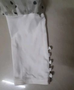 Women&#39;s Full Sleeves Polka Dot Top Chic &amp; Trendy