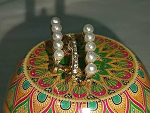 Silver Stud &amp; Horseshoe Earring Set