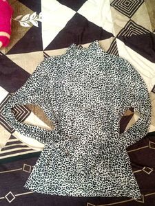 Chic Animal Print Top