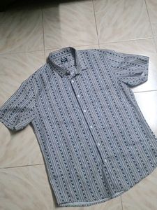 Striped Men&#39;s Shirt