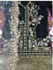 Brand New Pakistani Trendy Embroidered Suit😍