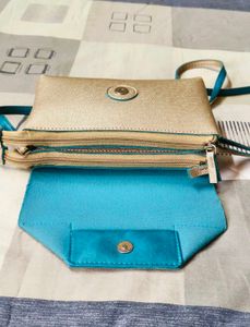 Baggit Lmp Monili Flori Gold Sling Bag