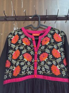 Floral Embroidered Kurta
