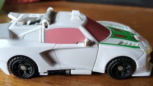 Hasbro Transformers Cyber Verse Wheel Jack