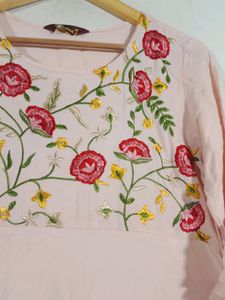 Pink Embroidered Kurtha (Women&#39;s)