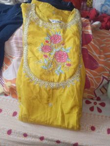 So Elegant Gold Embroidered Kurti