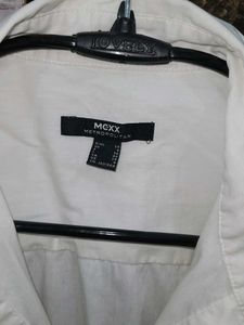 Exported fittedformal shirt-frontbutton-hidden