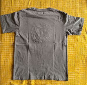 Lion Graphic Print T-shirt for 9-10 yrs