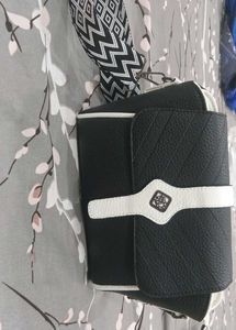 Chic Black Crossbody Bag