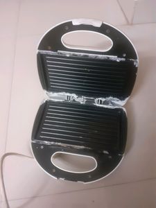 Morphy Richards sandwich maker and watch combo