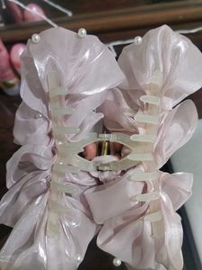 Pearl Hair Claw Clip