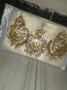 Earring With Tika