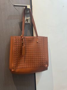 Good Looking Hand Bag