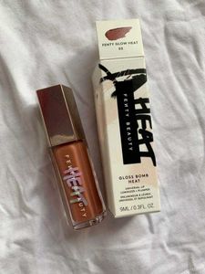 FENTY BEAUTY GLOSS