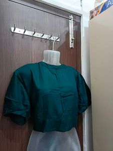 Green Crop Blouse Top With Neck Look