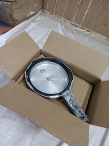 Virgin Aluminium Pressure Cooker (3 L)