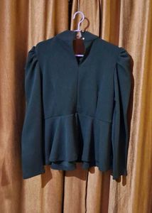 Kassually Branded Top Size 40 Inches