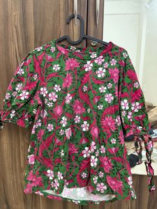 Floral Print Tie Sleeve Top