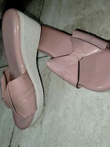 Wedges For Daily Wear In Good Condition