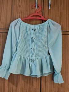 crop top....Chic Off-Shoulder Top