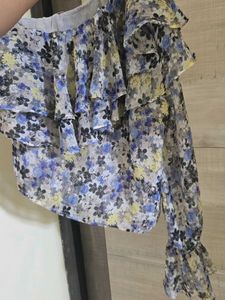 Unique Top- Anybody Xs To M Can Wear This