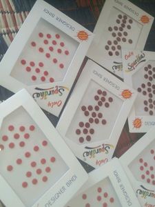 Kumkum Bindi Red And Meherun Colour 30 Pouch