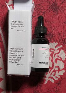 Minimalist 2% Salicylic Acid Face Serum.
