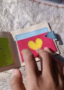 A Paper Wallet Strongly Handmade