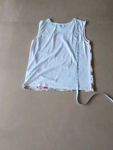 Pretty Sleevless Top