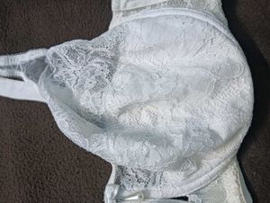 Elegant Lace Bra 38 size