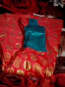 Girls&#39; Traditional Indian Dress