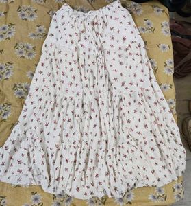 Cream lace top &amp; Floral Print Skirt Combo