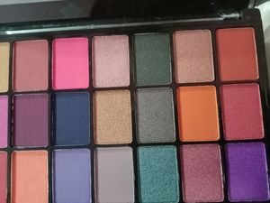 Professional Eye Shadow Pallet