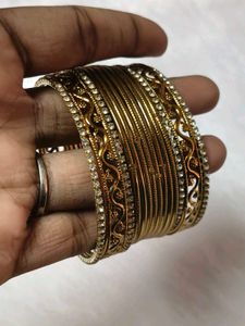 Gold Tone Bangle Set