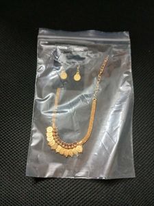 Necklace &amp; Earring Set