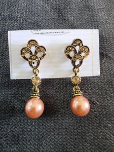 Pearl Earring