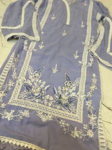 pakistani minimal kurti set