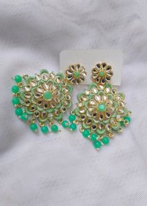 PASTEL GREEN KUNDAN & PEARLS DANGLER 🎀