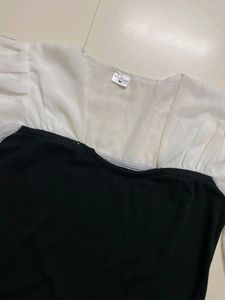 Beautiful Unique Top ❤️🖤🤍❤️