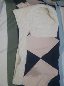 Off-white Woolen Scarf