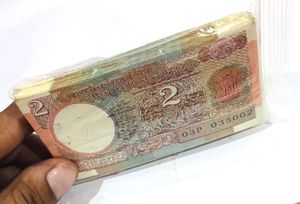 Rare Rs-2 Indian 88 notes bundle,Good condition