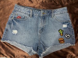 HOT DENIM SHORTS