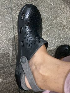 Get 2pairs Of Footwear