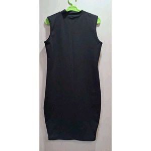 Black Sleeveless Dress