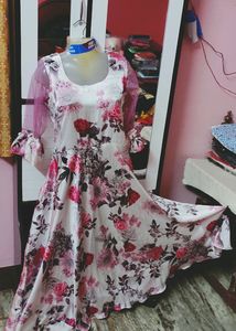 😍Beautiful Printed Gown For Girls & Women's🥰