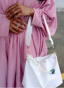 Elegant White Handbag with Pearl Detail