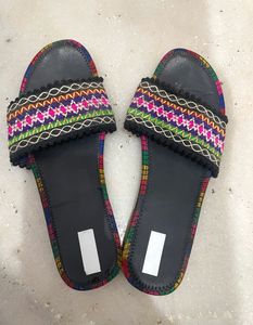 Women Ethnic Flats