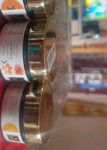 Ubtan And Papaya Scrub, Vitamin c Daycream
