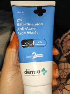 Sali Cinamide Anti Acne Facewash